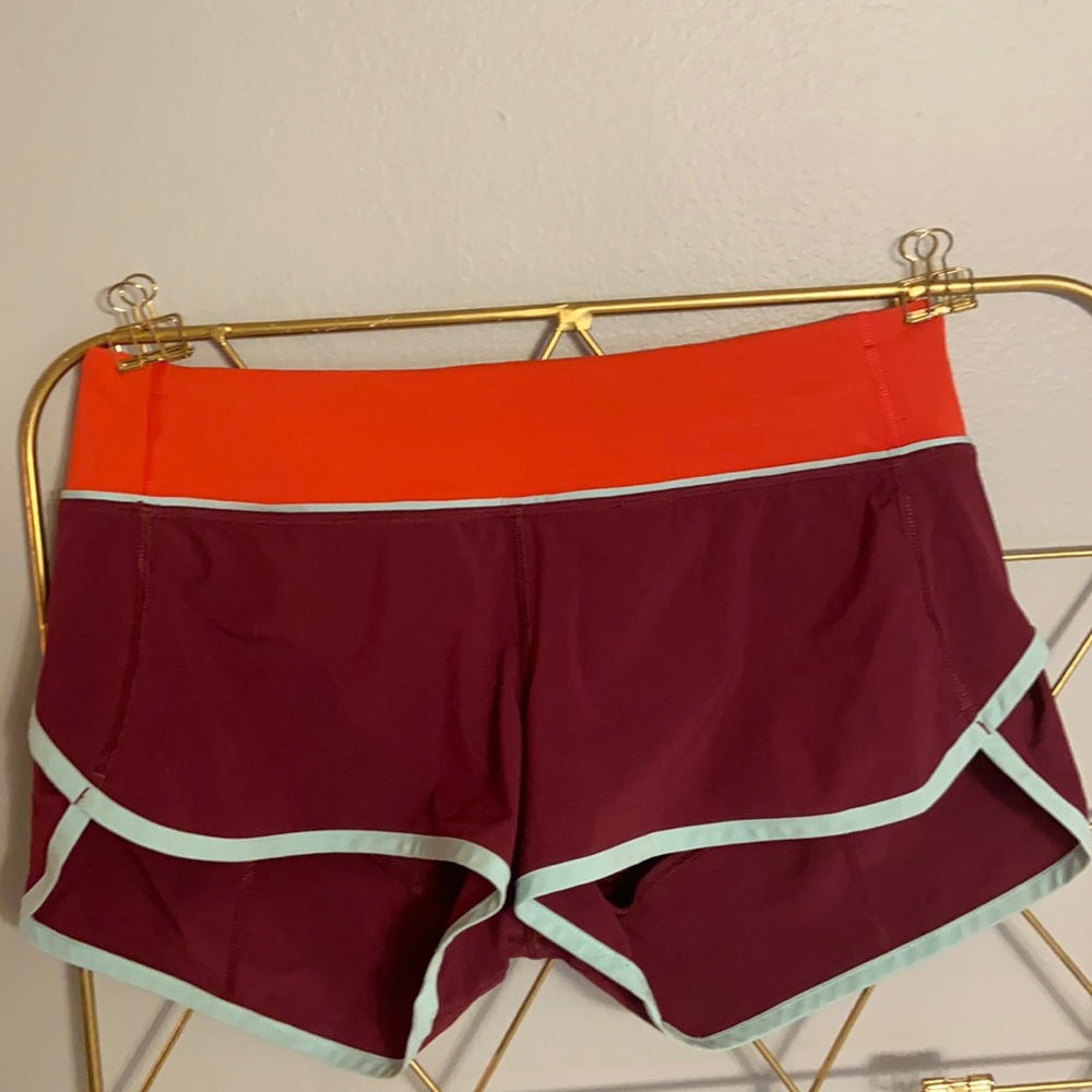 Lululemon size 6 women’s shorts